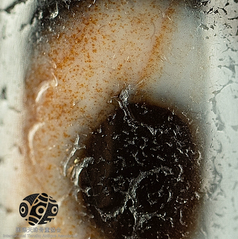 チベット▪朱砂二眼天珠