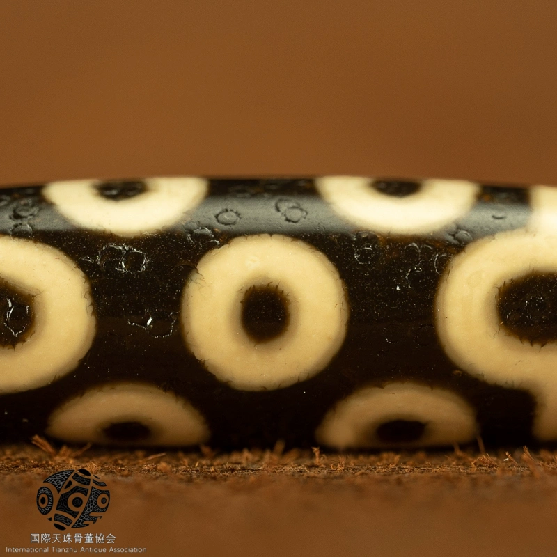 チベット▪大判七眼天珠トーテム老天珠